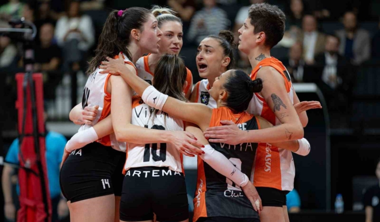 File derbisinde zafer Eczacıbaşı Dynavit’in