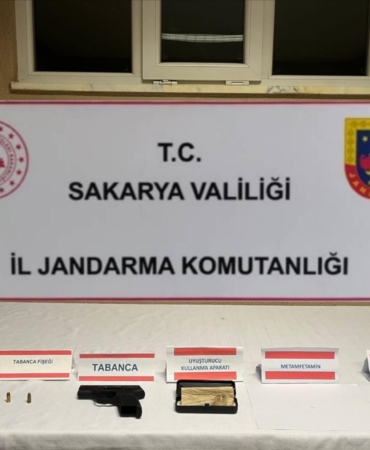 Sakarya’da jandarmadan uyuşturucuya geçit yok: 2 şahıs tutuklandı