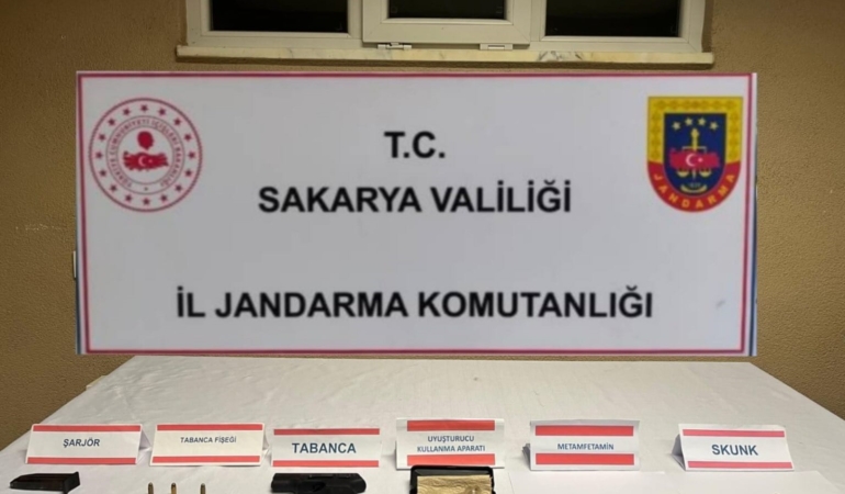 Sakarya’da jandarmadan uyuşturucuya geçit yok: 2 şahıs tutuklandı