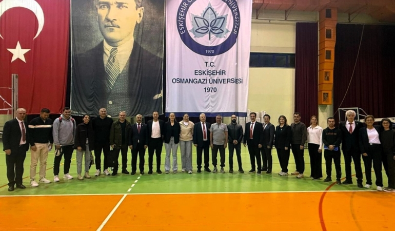 SUBÜ’den voleybolda çifte birincilik