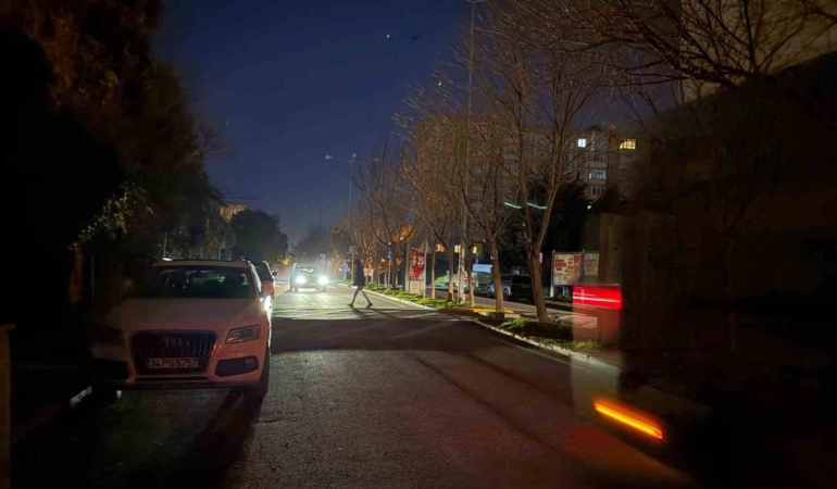 Beylikdüzü’nde sokak aydınlatmalarına bakım yapılmıyor