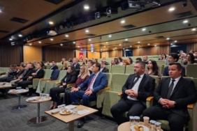 İl Müdürü Damkacı, hastaların doğru ve hızlı biçimde yönlendirilmesinin önemine dikkat çekti