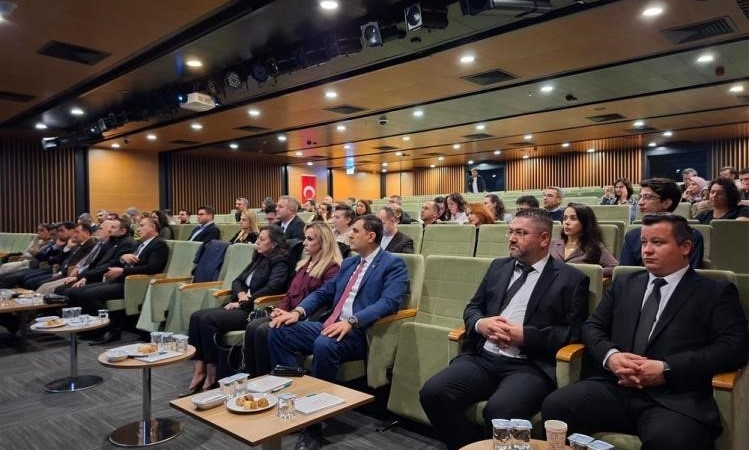 İl Müdürü Damkacı, hastaların doğru ve hızlı biçimde yönlendirilmesinin önemine dikkat çekti