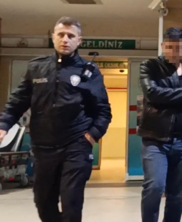 Kamyonet ile 3 araca çarptı, 2.49 promil alkollü olduğu tespit edildi