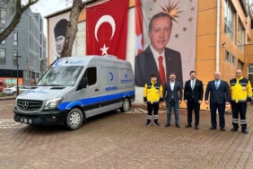 Başkan Ercan Özel’in çağrısı karşılık buldu: Hasta nakil aracı hizmete girdi