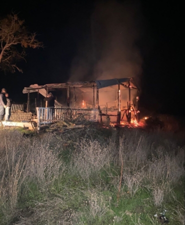 Bilecik’te benzinle mangal yakma girişimi bağ evini küle çevirdi