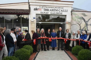 Koleksiyoner Ebru Turhan’ın sergisi, sanatseverleri doğayla buluşturdu