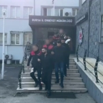 Bursa’da ‘servis açmadınız’ diye silahlı saldırı düzenleyip 6 kişiyi yaralayan şüphelilere operasyon : 10 şüpheli gözaltına alındı