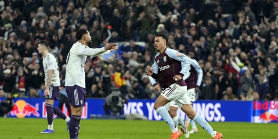 Aston Villa, Manchester United’ı da devirdi