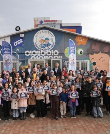 8 bin öğrencinin hayatı Gürsu’da değişti