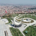 Karesi’de birleştirilmiş dükkanlardaki ruhsat krizi