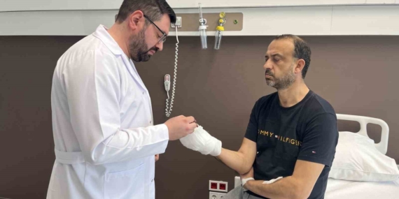 Kopan parmağını buz poşetine koyup yurt dışından Türkiye’ye geldi