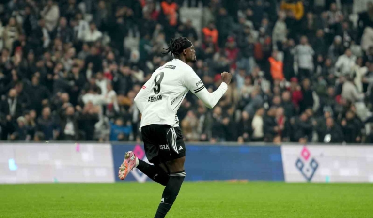 Abraham ligde 6. golünü attı