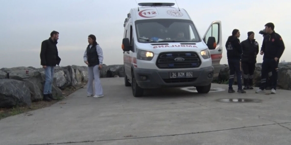 Avcılar’da karısına intihar mesajı atan sarhoş adam ortalığı ayağa kaldırdı