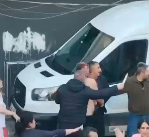Esenyurt’ta park yeri kavgasında bıçaklar konuştu; o anlar kamerada