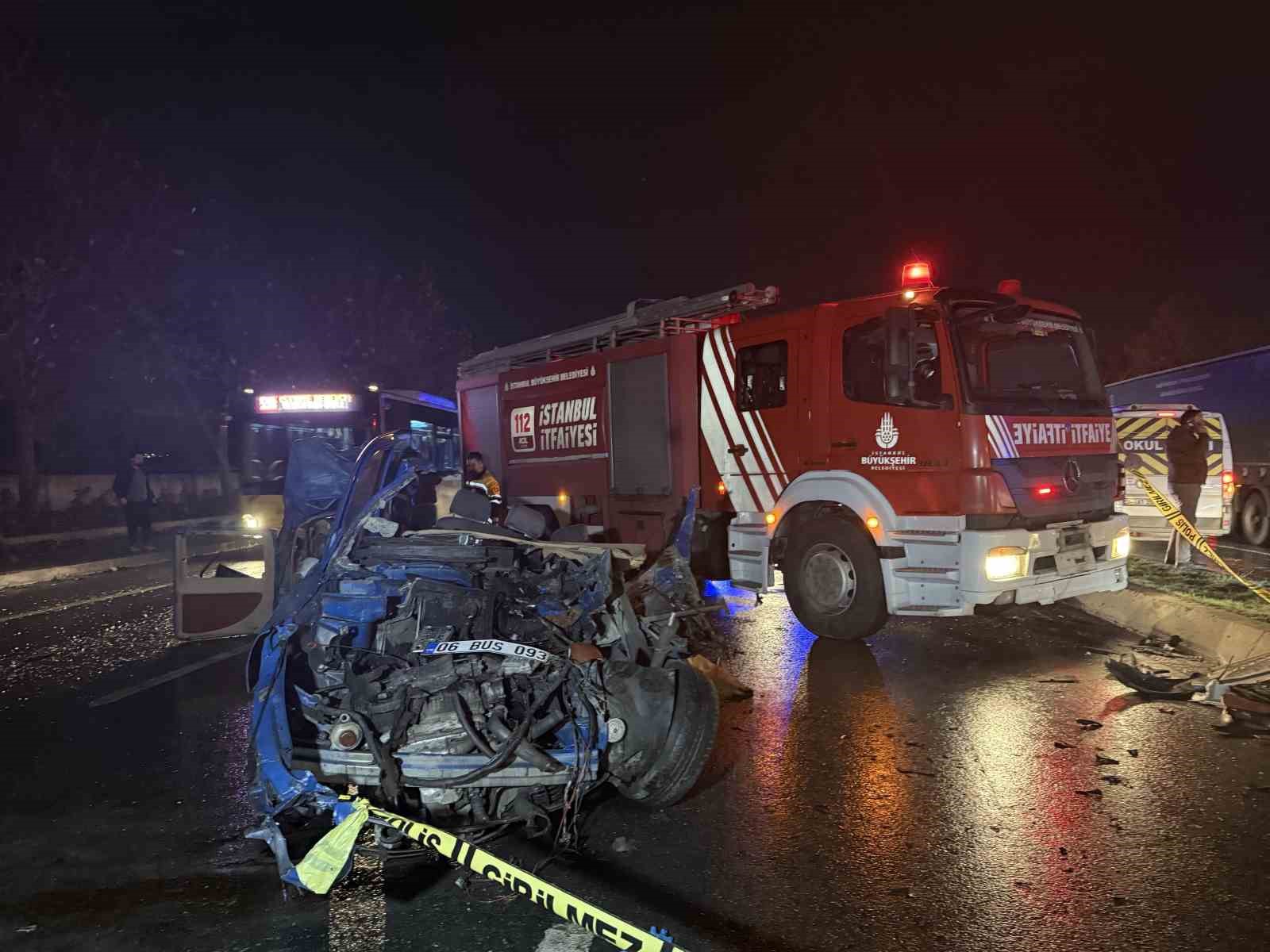 Başakşehir’de kontrolden çıkan beton mikseri zincirleme kazaya neden oldu: 2 ölü, 6 yaralı
