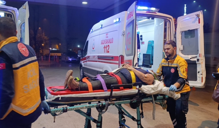 Bursa’da yolun karşısına geçmeye çalışan yayaya kamyonet çarptı