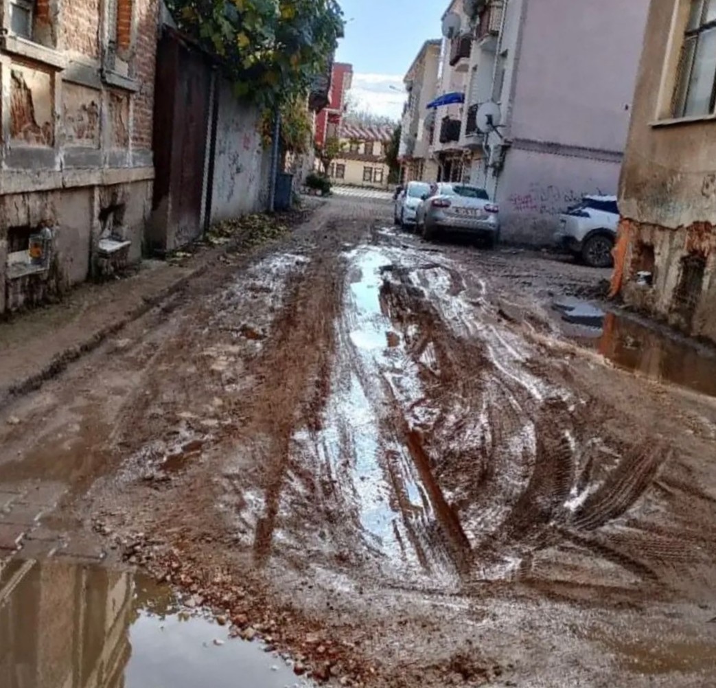 Özgür Özel’i eleştiren İba: "Anlatılan Edirne ile yaşanan Edirne aynı değil"