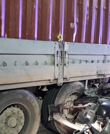 Bozüyük’te otomobil, park halindeki tıra arkadan çarptı: 1 ölü, 1 yaralı