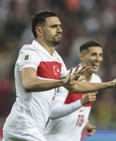 Merih Demiral, Al Ahli ile sözleşme yeniledi