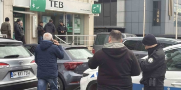 Başakşehir’de bankadan para çeken iş adamına soygun girişimi