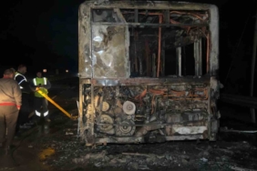 Arnavutköy’de İETT otobüsü alevlere teslim oldu