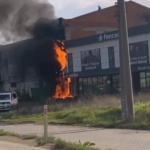 Bursa’da elektrik panosundan çıkan yangın işyerine sıçradı
