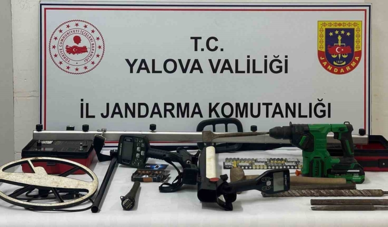 Yalova’da 5 defineci suçüstü yakalandı