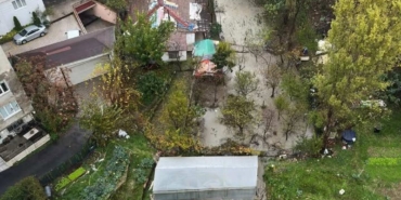 Küçükçekmece’de site otoparkını su bastı