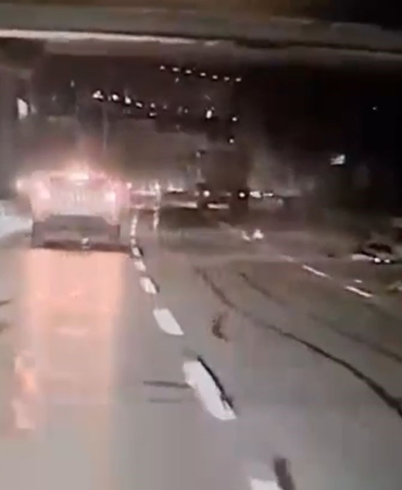 Alkollü kamyon sürücünün kuryenin ölümüne neden olduğu o anlar kamerada