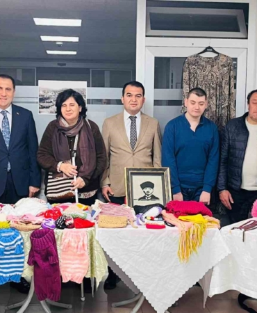 Engelli bireyler çini sanatıyla hayallerini betimledi