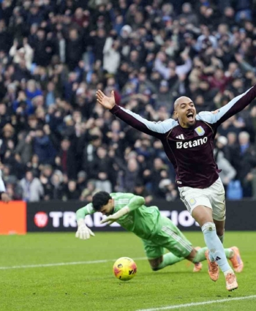 Arsenal, Aston Villa deplasmanında son dakikalarda kaybetti