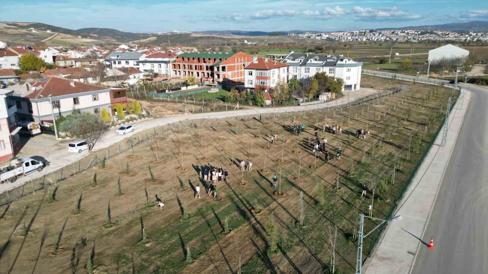 572 fidanlı koruluk Akhisan’a nefes olacak