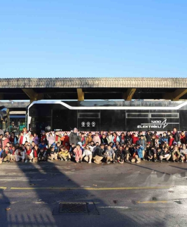 Çocuklardan yerinde toplu taşıma ve ulaşım incelemesi