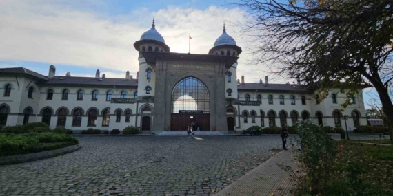 Trakya Üniversitesi’nin tarihi tren garına ücretli giriş kararı yargıdan döndü