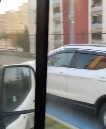 Başakşehir’de bisiklet yoluna giren sürücüler tepki çekti