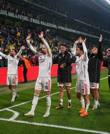 Beşiktaş bu sezon ilk derbi galibiyetini elde etti