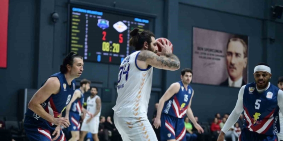 Çayırova Belediyesi, sahasında Finalspor’u 87-81 yendi