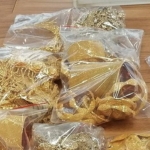 Ceplerindeki 200 bin euro değerindeki altın ve platin takılarla sınırda yakalandı