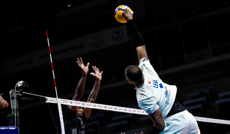 Efeler Ligi: Halkbank: 3 - Gebze Belediyespor: 0