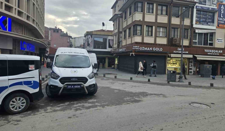 Kuyumcuya silahlı saldırı