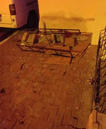 Esenyurt’ta ev sahibi, alacakları nedeniyle kiracısının evini bastı