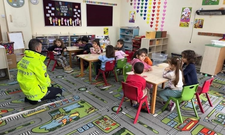 Jandarma ve emniyetten trafik bilinci çalışması