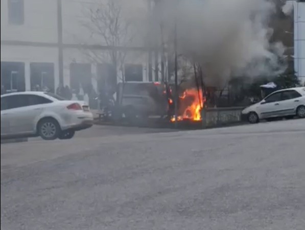 Şile’de seyir halindeki araç alev aldı