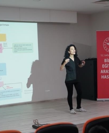 Bilecik’te sağlıkçılara ’Kalp Masajı ve Hayat Kurtarma Eğitimi’ verildi