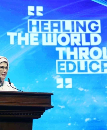 Emine Erdoğan: "İnsanlığın bilimsel ilerleyişinde yepyeni bir çığır açan yapay zeka bir savaş suçlusuna dönüştü"