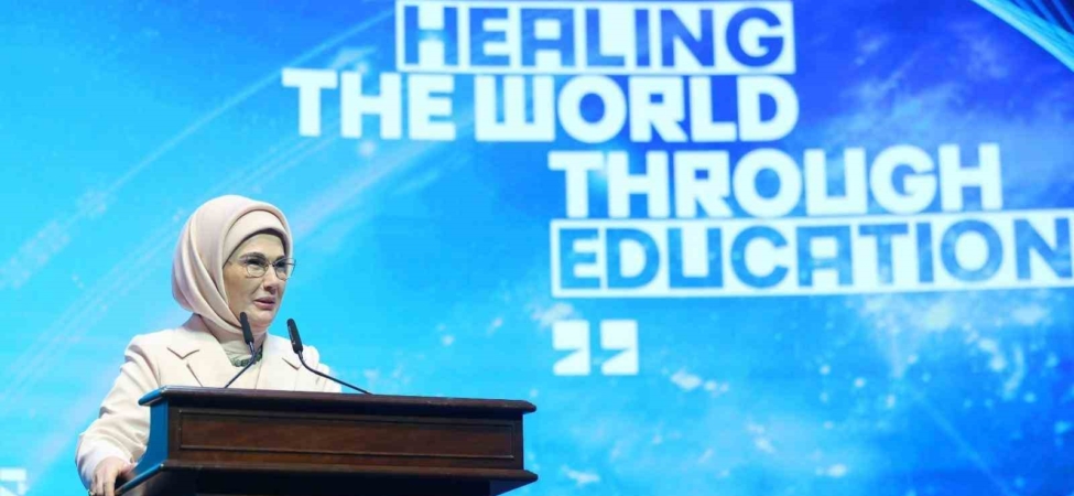 Emine Erdoğan: "İnsanlığın bilimsel ilerleyişinde yepyeni bir çığır açan yapay zeka bir savaş suçlusuna dönüştü"