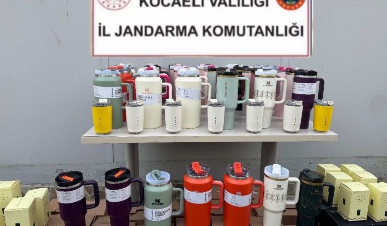 Kocaeli’de piyasa değeri yüksek ünlü markaya ait 100 termos ele geçirildi