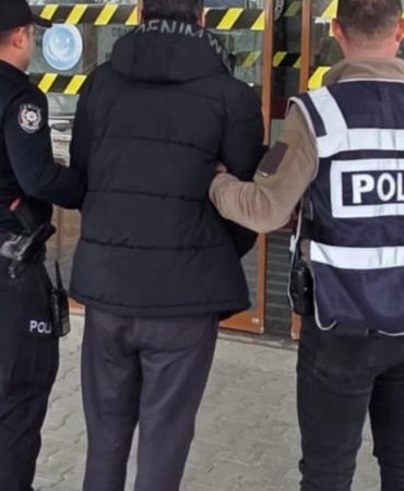Çanakkale’de farklı suçlardan 15 yıl ve 6 ayrı suçtan aranan şüpheli tutuklandı
