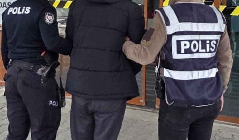 Çanakkale’de farklı suçlardan 15 yıl ve 6 ayrı suçtan aranan şüpheli tutuklandı